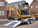 Mini Pelle hydraulique JCB 8014 CTS avec Remorque et 4 Godets Pelle